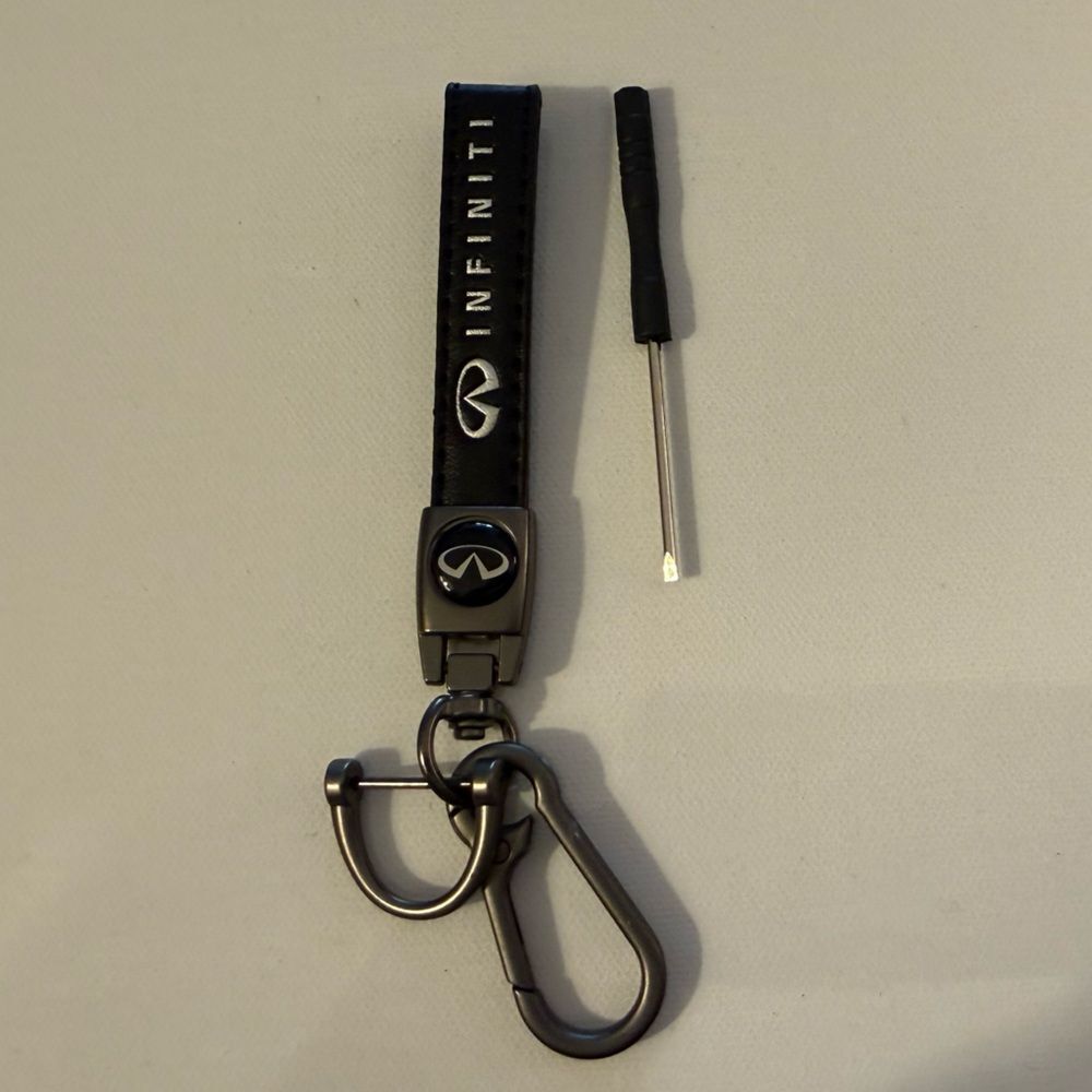 Infinity Key Fob Keychain in Black Leather with Logo NWT